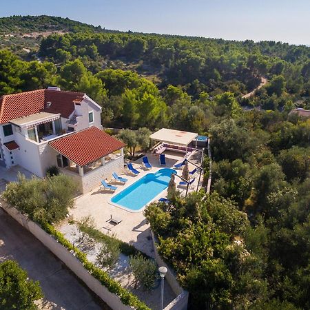 Villa Decima Milna  Exterior photo