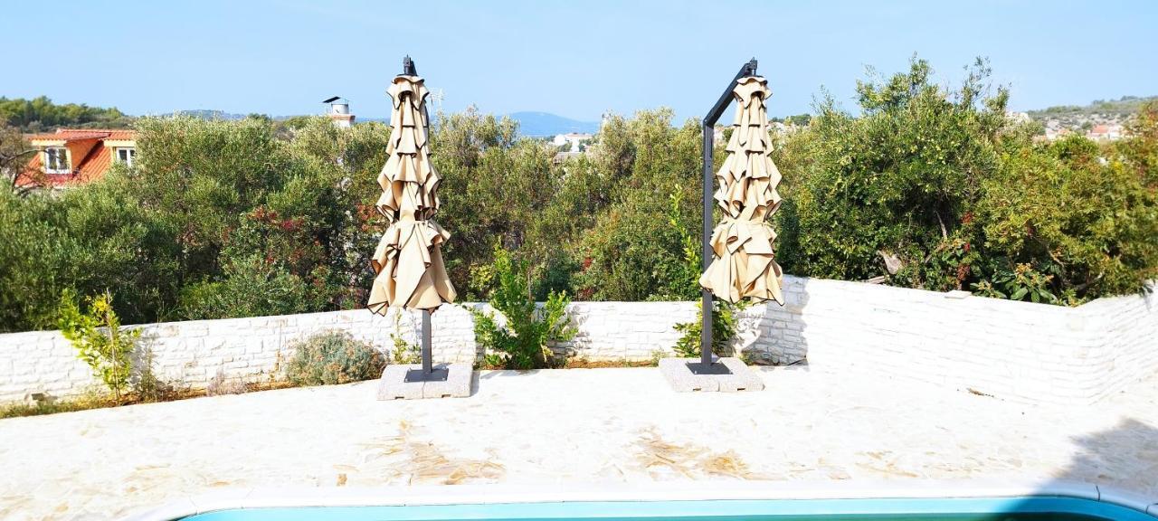 Villa Decima Milna  Exterior photo